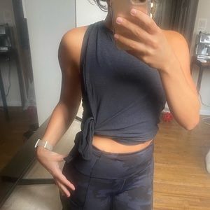 Lululemon 2-way tank
